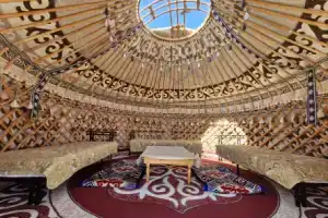 Глэмпинг «Agat Yurt Camp», Каджи-Сай
